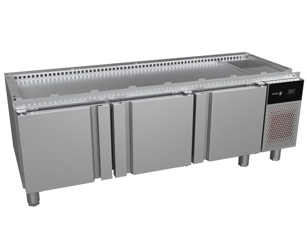 REFRIGERATED STANDS